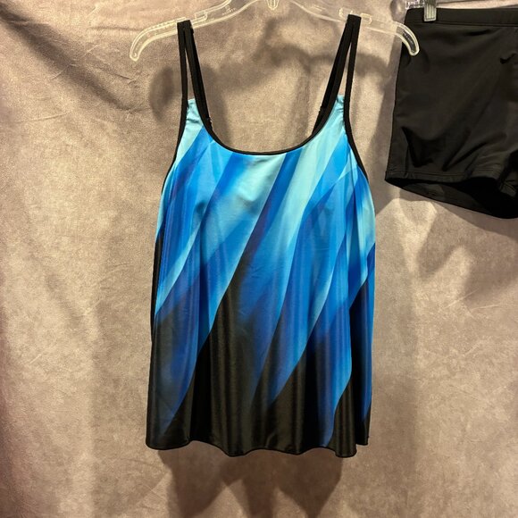 Urchics Two Piece Tankini with Boy Shorts NWOT - Picture 2 of 7